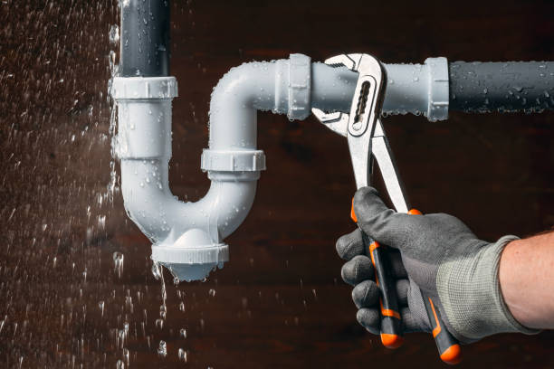 Professional Emergency Plumber technician working in Gladstone, MI